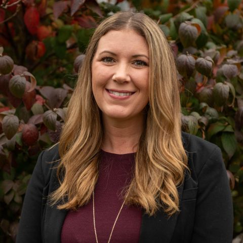 Headshot of Lindsey Hess